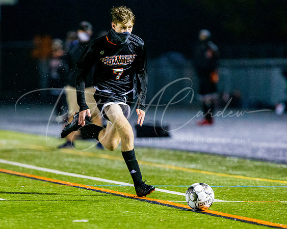Ipswich vs Georgetown Boys HS Varsity Soccer Game 2020_2020-10-28_18-12-40_IM1D7289_©TimCardew_2020