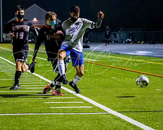 Ipswich vs Georgetown Boys HS Varsity Soccer Game 2020_2020-10-28_18-27-21_AB5W5131_©TimCardew_2020