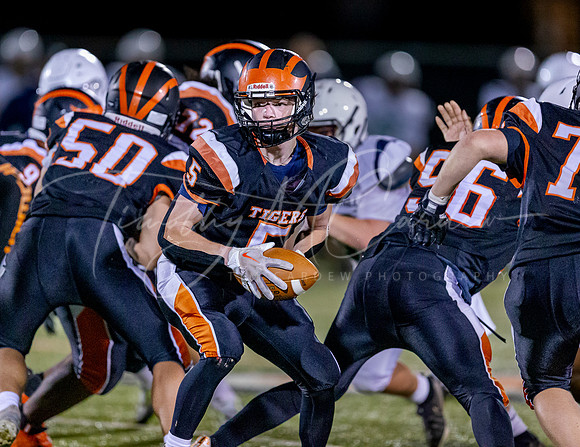 Ipswich vs Lowell Catholic Varsity Football Game 2022_2022-09-16_07-19-35_AB5W5424_@TimCardew_2022