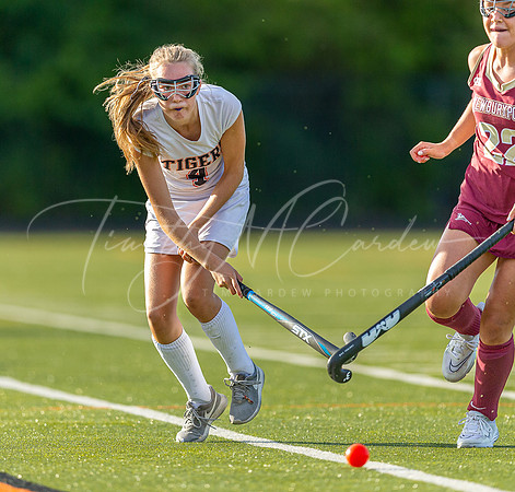 Ipswich vs Newburyport Varsity Field Hockey Game 2022_AB5W4362