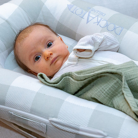 Sloane McCaughan Cardew greets Meems & Grandad_12-08_11-24-19_IM1D2484_@TimCardew_2024_