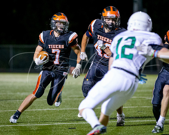 Ipswich vs Lowell Catholic Varsity Football Game 2022_2022-09-16_07-26-05_DT7T1452_@TimCardew_2022