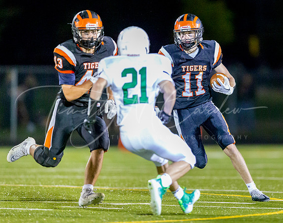 Ipswich vs Lowell Catholic Varsity Football Game 2022_2022-09-16_07-52-08_AB5W5600_@TimCardew_2022