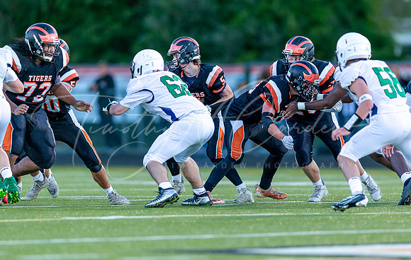 Ipswich vs Lowell Catholic Varsity Football Game 2022_2022-09-16_06-38-02_AB5W5034_@TimCardew_2022