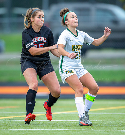 Ipswich vs North Reading Girls Varsity Soccer 2022_2022-09-20_04-49-38_AB5W5888_@TimCardew_2022