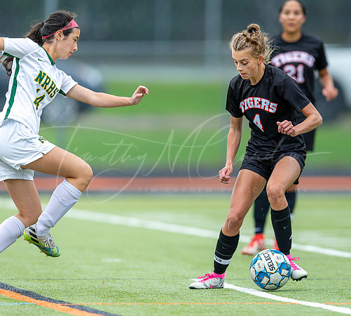 Ipswich vs North Reading Girls Varsity Soccer 2022_2022-09-20_04-55-28_AB5W5927_@TimCardew_2022
