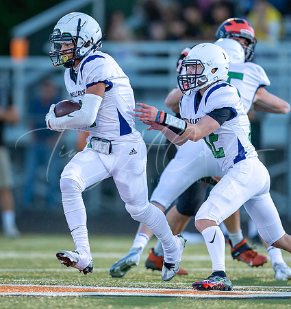 Ipswich vs Lowell Catholic Varsity Football Game 2022_2022-09-16_06-39-36_AB5W5045_@TimCardew_2022