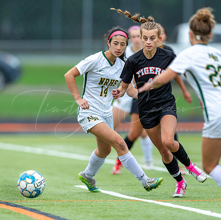 Ipswich vs North Reading Girls Varsity Soccer 2022_2022-09-20_04-55-29_AB5W5933_@TimCardew_2022