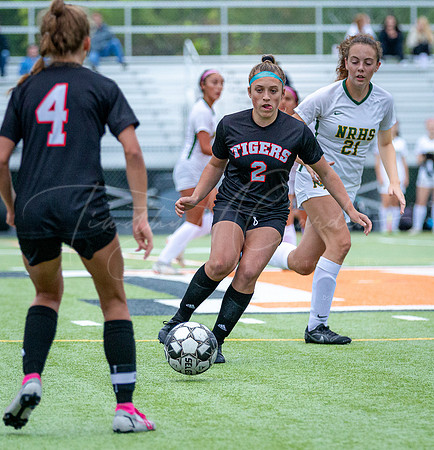 Ipswich vs North Reading Girls Varsity Soccer 2022_2022-09-20_05-07-39_DT7T1803_@TimCardew_2022