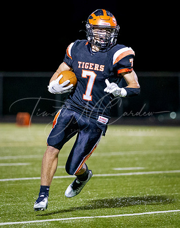 Ipswich vs Lowell Catholic Varsity Football Game 2022_2022-09-16_07-25-12_DT7T1401_@TimCardew_2022