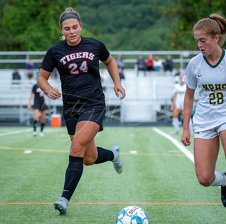 Ipswich vs North Reading Girls Varsity Soccer 2022_2022-09-20_05-03-08_DT7T1703_@TimCardew_2022