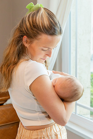 Sloane McCaughan Cardew greets Meems & Grandad_2024-12-08_06-29-54_IM1D2413_@TimCardew_2024-Enhanced-NR