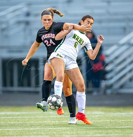 Ipswich vs North Reading Girls Varsity Soccer 2022_2022-09-20_06-06-59_AB5W6387_@TimCardew_2022