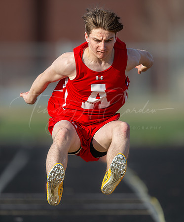 Ipswich vs Amesbury Varsity Spring Track & Field Event 2022_2022-05-05_05-19-03_AB5W4914_@TimCardew_2022