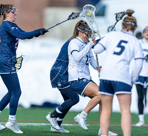 University of New Hampshire vs #25 University of Connecticut Women's Lacrosse Game 2022_2022-02-27_02-06-55_AB5W3403_@TimCardew_2022