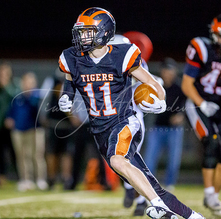 Ipswich vs Lowell Catholic Varsity Football Game 2022_2022-09-16_07-49-48_AB5W5558_@TimCardew_2022