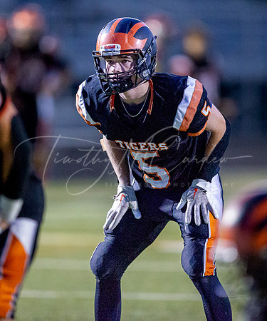 Ipswich vs Lowell Catholic Varsity Football Game 2022_2022-09-16_07-07-29_AB5W5330_@TimCardew_2022
