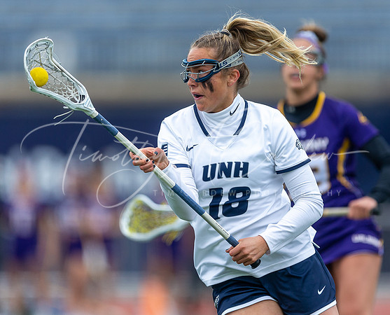 University of New Hampshire vs UAlbany Women’s Lacrosse Game 2022_2022-04-06_02-34-19_AB5W6250_@TimCardew_2022