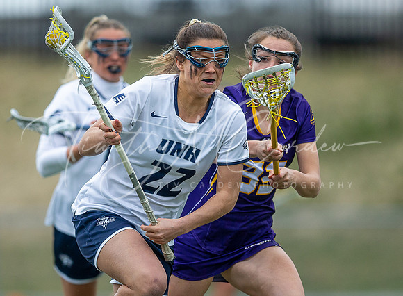 University of New Hampshire vs UAlbany Women’s Lacrosse Game 2022_2022-04-06_03-59-16_AB5W7920_@TimCardew_2022