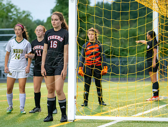 Ipswich vs North Reading Girls Varsity Soccer 2022_2022-09-20_06-06-29_DT7T2207_@TimCardew_2022
