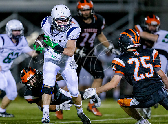 Ipswich vs Lowell Catholic Varsity Football Game 2022_2022-09-16_07-44-04_AB5W5509_@TimCardew_2022