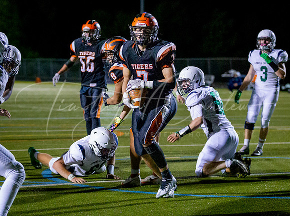 Ipswich vs Lowell Catholic Varsity Football Game 2022_2022-09-16_07-59-08_DT7T1555_@TimCardew_2022