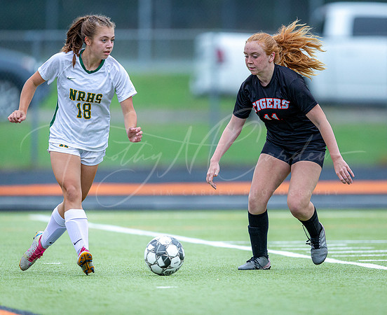 Ipswich vs North Reading Girls Varsity Soccer 2022_2022-09-20_05-12-47_AB5W6107_@TimCardew_2022